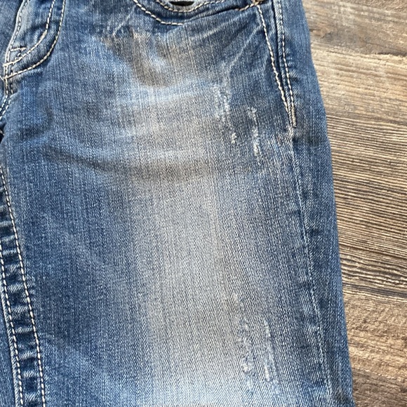 Miss Me Capris - Picture 12 of 14